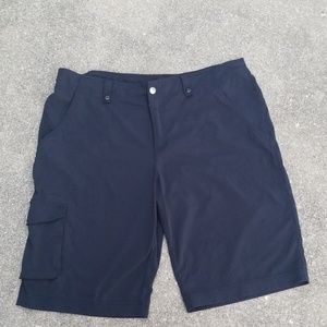 Lucy Bermuda Shorts Black, Size 14